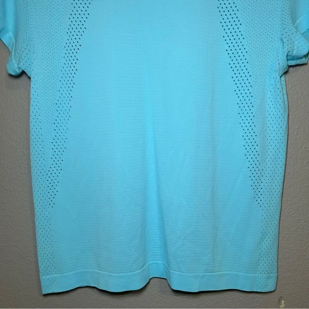 Lululemon Train To Be Cyan Blue Short Sleeve Shirt Women’s Size Small 6 - Picture 6 of 10